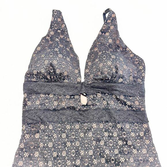 Swimsuits for All Women's Plus Size Lace Plunge One Piece Swimsuit Size XL NWT - Picture 4 of 4